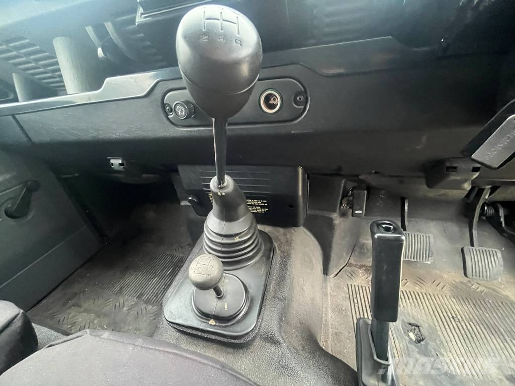 Land Rover Defender 90 皮卡.傳統半斗卡車/側卸板