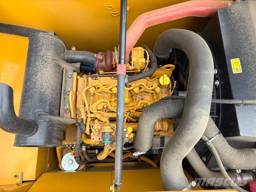CAT 321 (New / Non CE + EPA) Bagri goseničarji