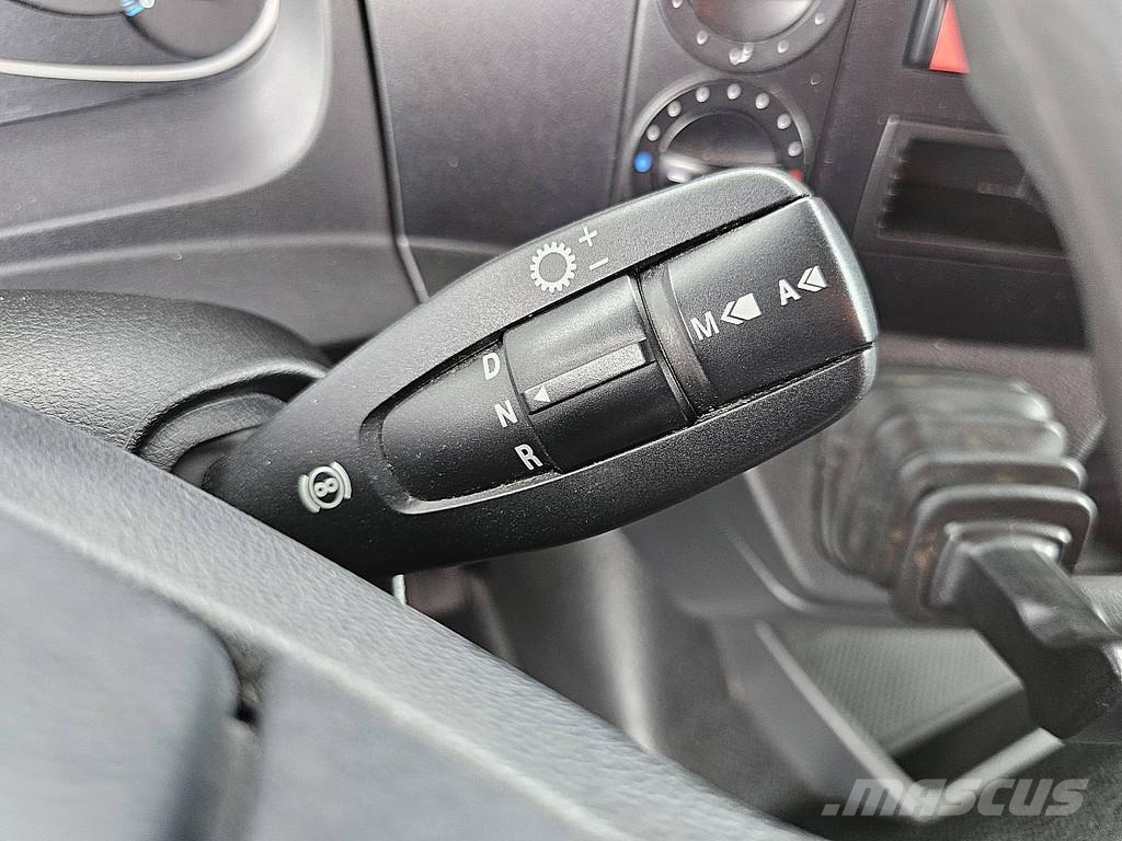Mercedes-Benz ATEGO 1227 LIFT AIRCO Bakwagens met gesloten opbouw