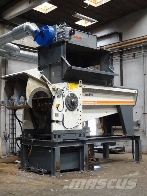 M&J FineShred 1500 Stroji za razrez odpada