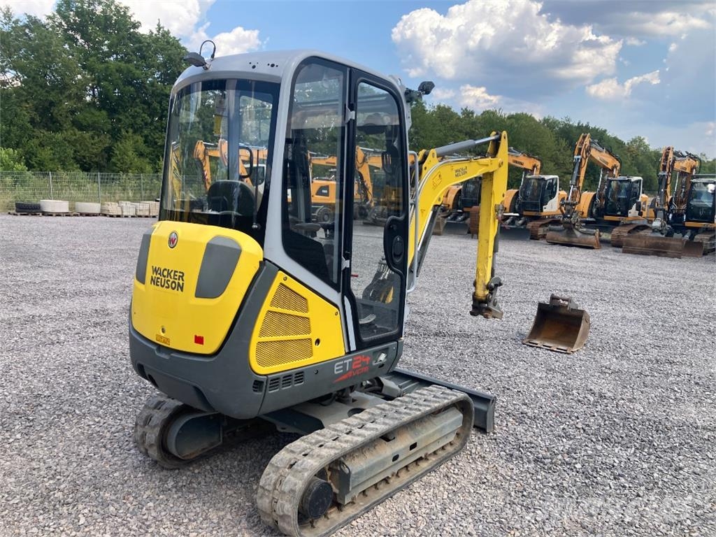 Wacker Neuson ET24 Mini bagri <7t