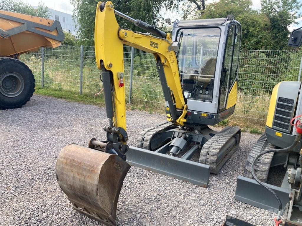 Wacker Neuson ET24 Mini bagri <7t