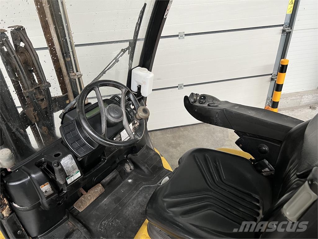 Yale GLP30VXV2445 Gasolmotviktstruckar