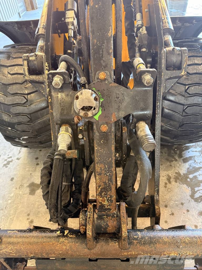 JCB 403 4x4 Vaihdossa käy kaikki Φορτωτές με λάστιχα (Τροχοφόροι)