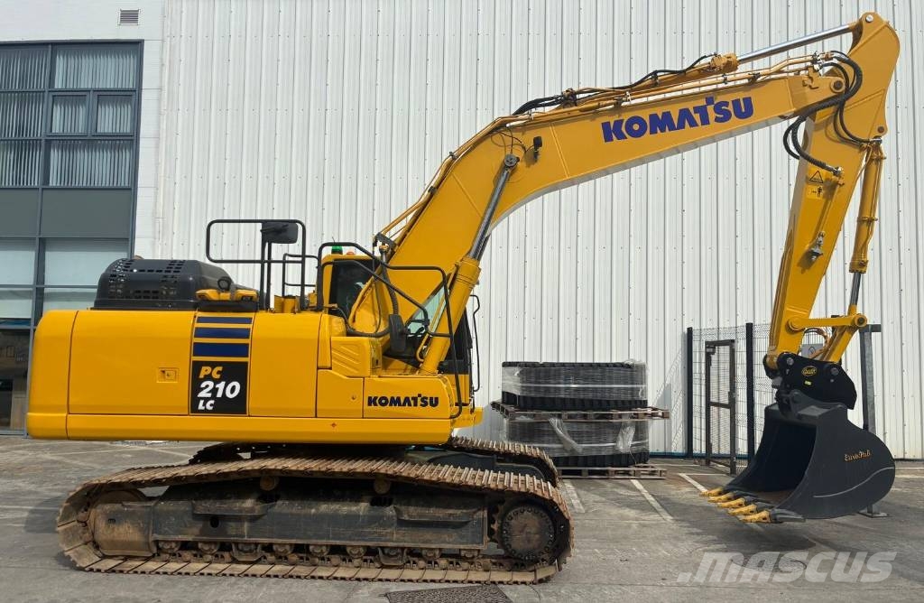Komatsu PC210LC-11 Excavadoras sobre orugas