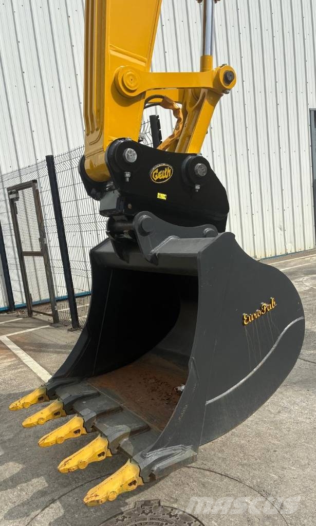 Komatsu PC210LC-11 Excavadoras sobre orugas