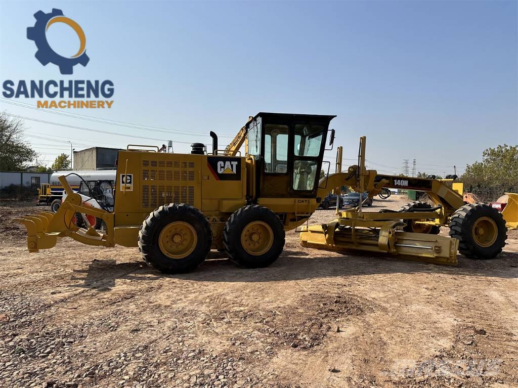CAT 140H Gréderek