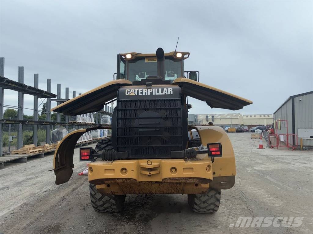 CAT 930 G Gumikerekes homlokrakodók