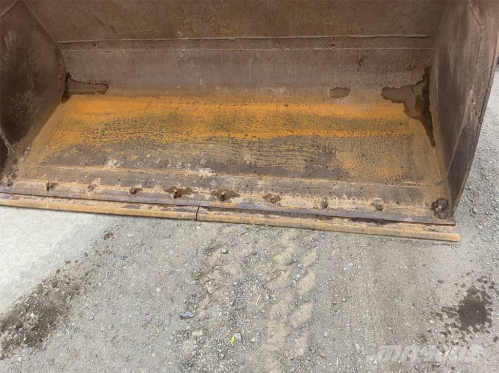 CAT 930 G Gumikerekes homlokrakodók