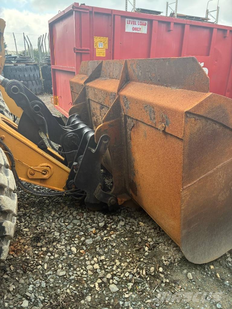 CAT 930 G Gumikerekes homlokrakodók