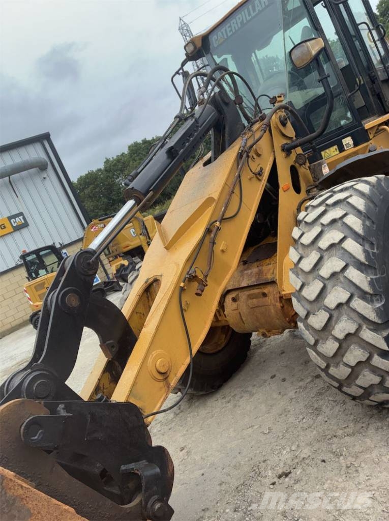 CAT 930 G Gumikerekes homlokrakodók