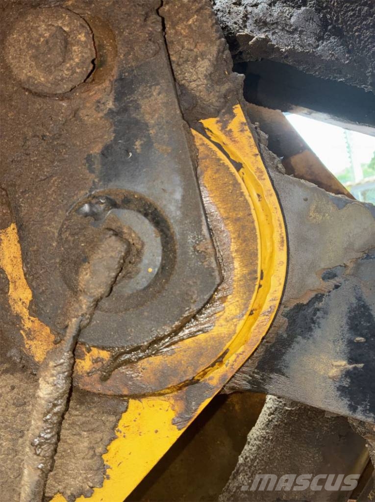 CAT 930 G Gumikerekes homlokrakodók