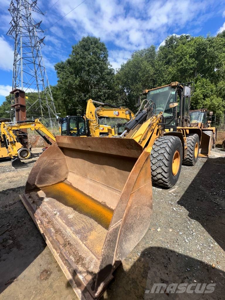 CAT 930 G Gumikerekes homlokrakodók