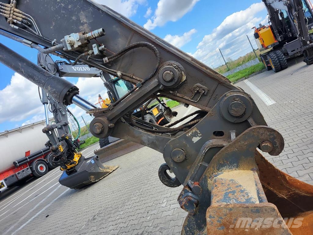 Volvo EC200EL Raupenbagger