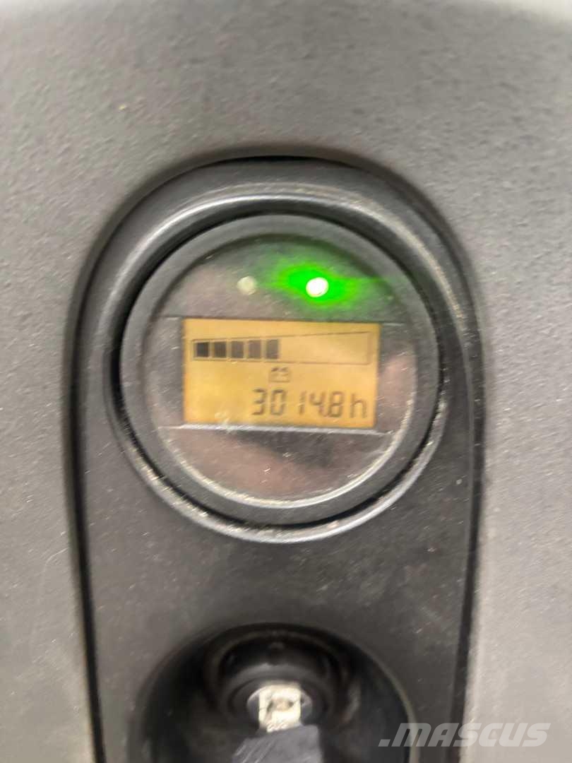 Linde L12 Παλετοφόρα πεζού χειριστή με ιστό