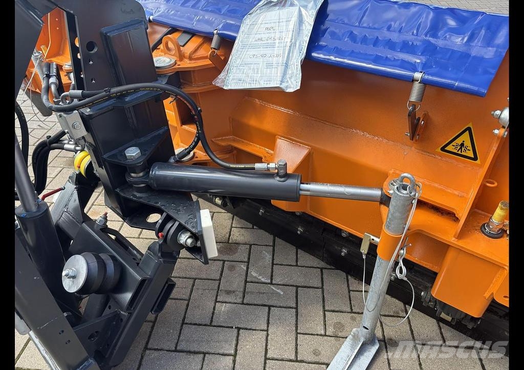 Aebi SCHMIDT CP3 Snow blades and plows