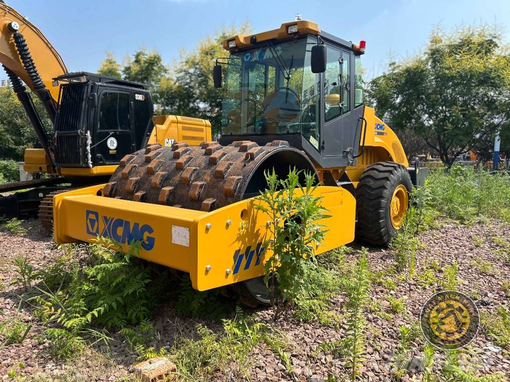 XCMG XS223J Taajamatraktorien varusteet