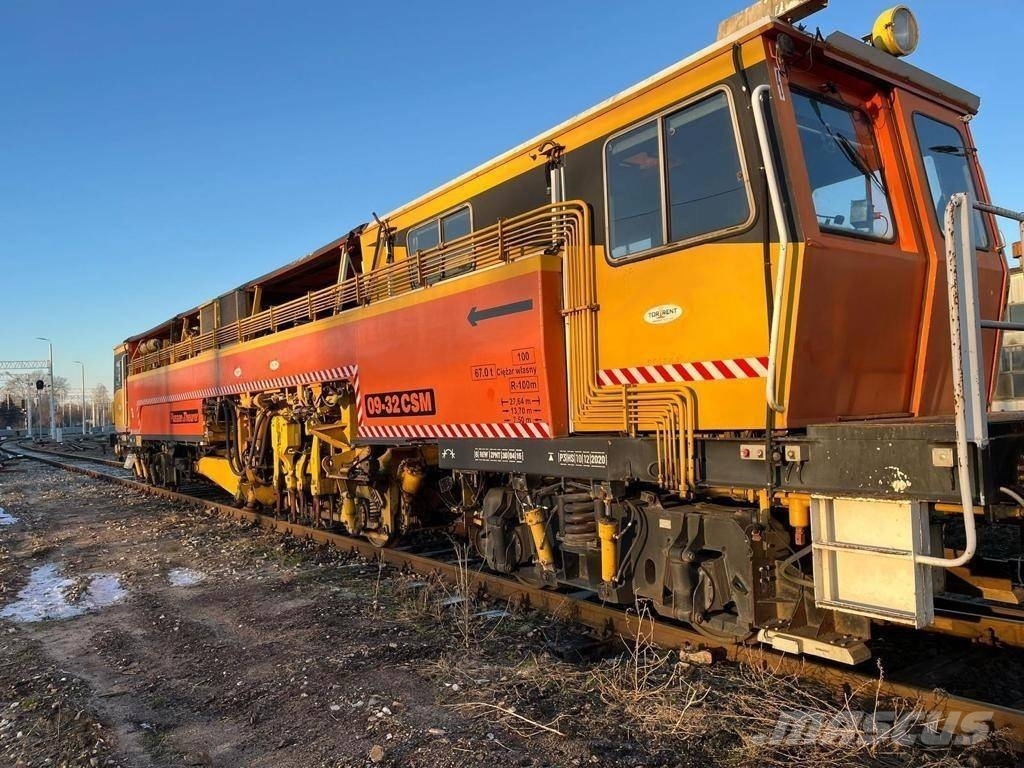 Plasser & Theurer Tamping Machine 09-32 CSM Railroad maintenance