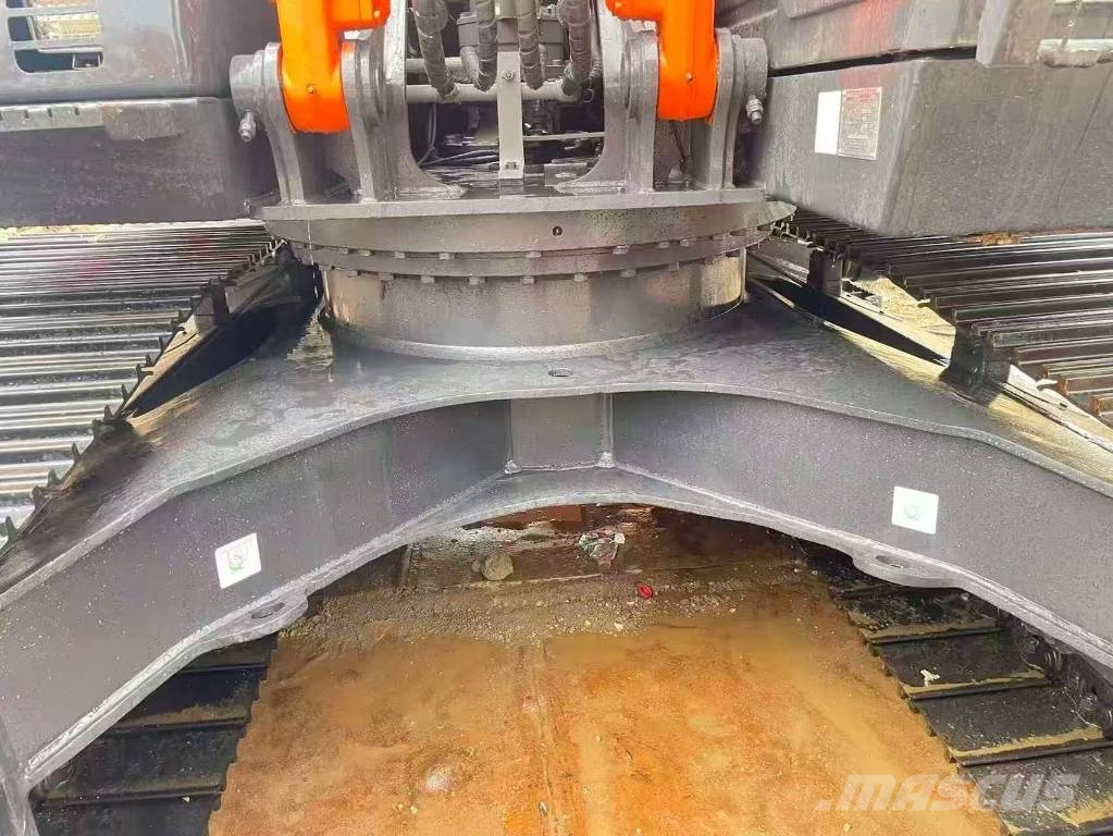 Hitachi ZX 220 LC Bageri gusjeničari