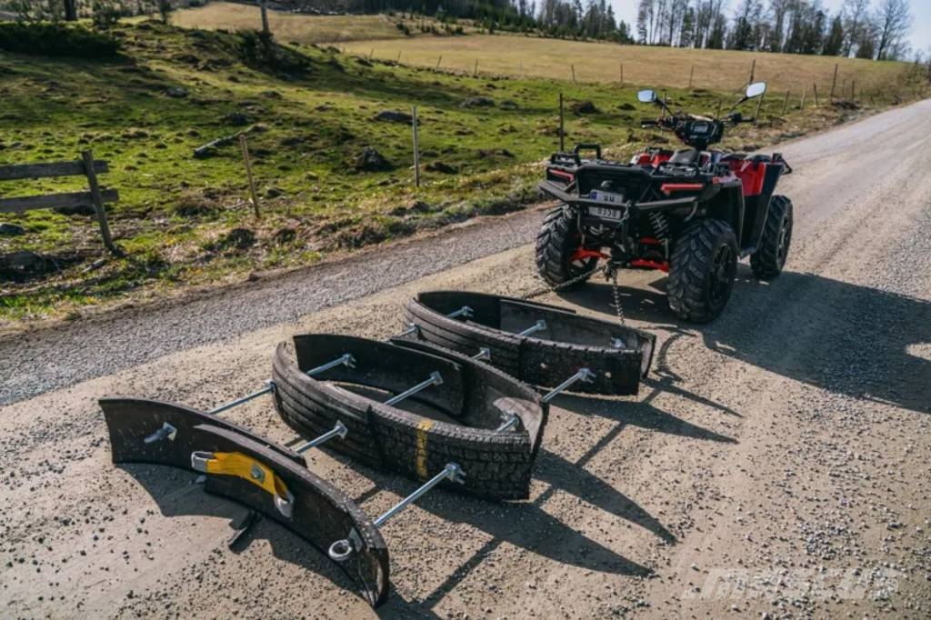 SME VÄGSLADD ATV 道路用レーキ