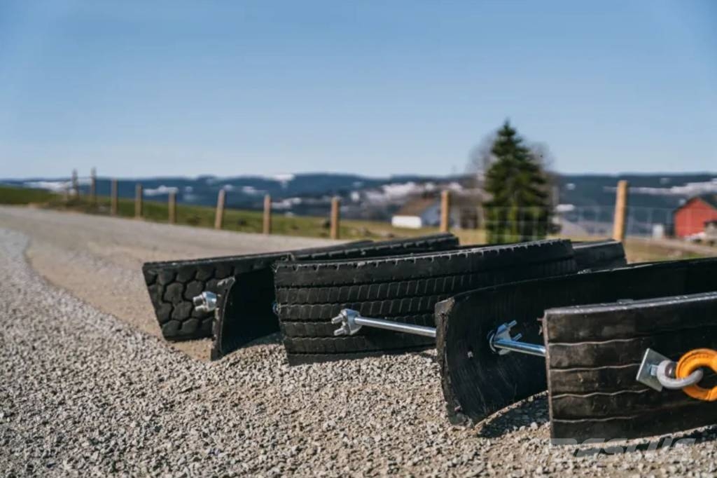 SME VÄGSLADD ATV 道路用レーキ