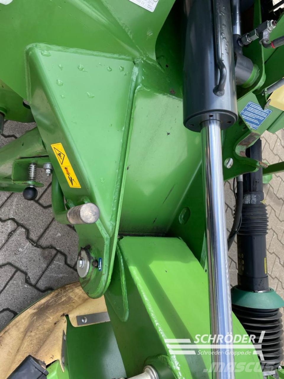 Krone EASY CUT B 1000 CV + F 320 CV Falciatrici