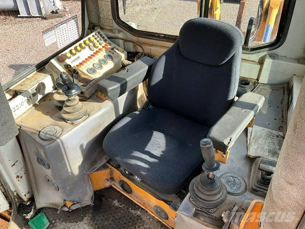 Liebherr PR 752 Skarifikatori
