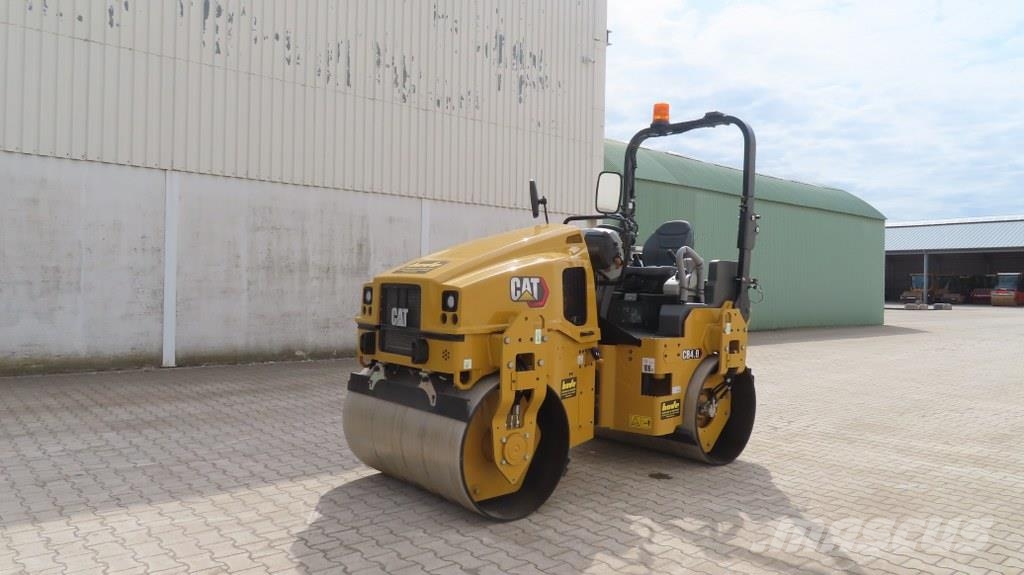 CAT CB4.0 Divvalču grunts veltņi