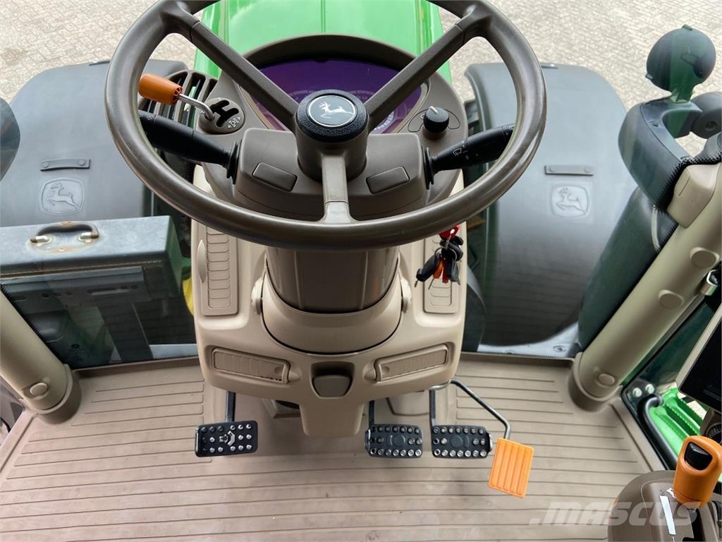 John Deere 6175R Tractoren
