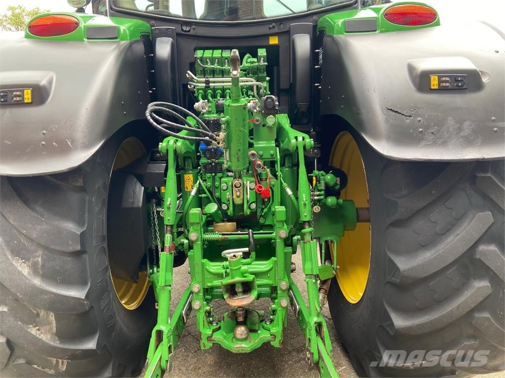 John Deere 6175R Tractoren