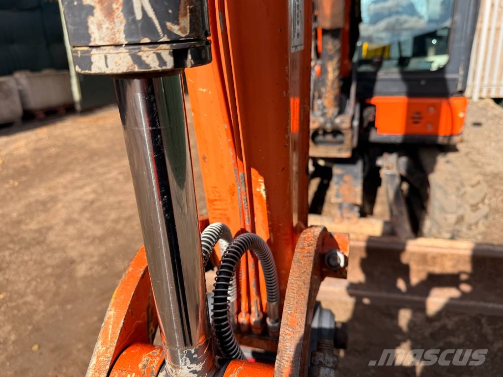 Hitachi ZX33U-6 CLR Mini Excavator Mini excavators < 7t