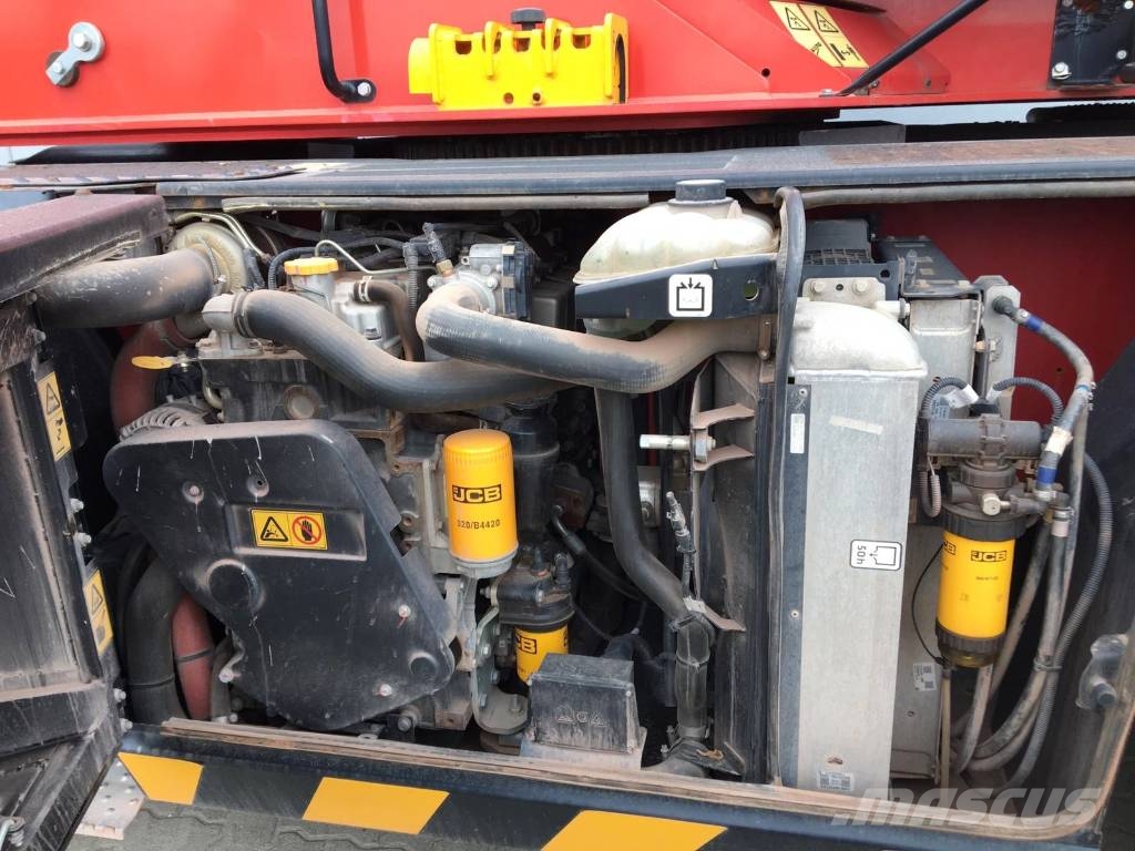JCB 555P260R 伸缩臂叉装车|叉装车