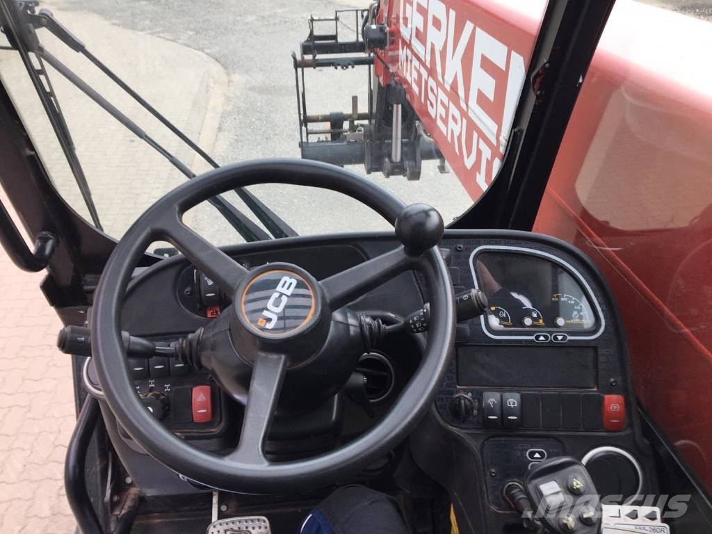 JCB 555P260R 伸缩臂叉装车|叉装车