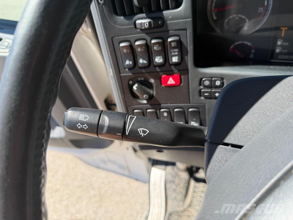 Scania R410 8x4*4 + MITSUBISHI TU100SA MULTITEMP شاحنات بدرجة حرارة قابلة للضبط