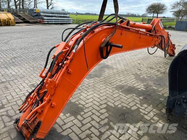 Hitachi 130 ARM Graafarmen
