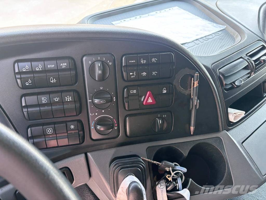 Mercedes-Benz Actros 2548 牵引车
