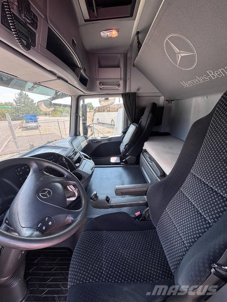 Mercedes-Benz Actros 2548 牵引车