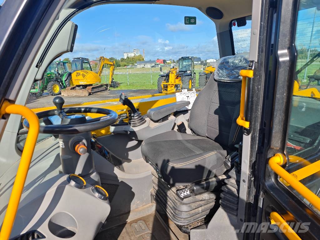 JCB 542-70 Agri Super Lauksaimniecības pacēlāji