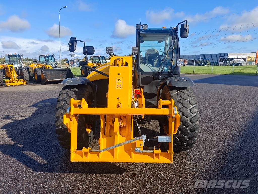 JCB 542-70 Agri Super Lauksaimniecības pacēlāji