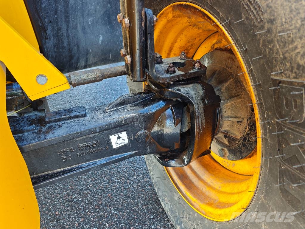 JCB 542-70 Agri Super Lauksaimniecības pacēlāji