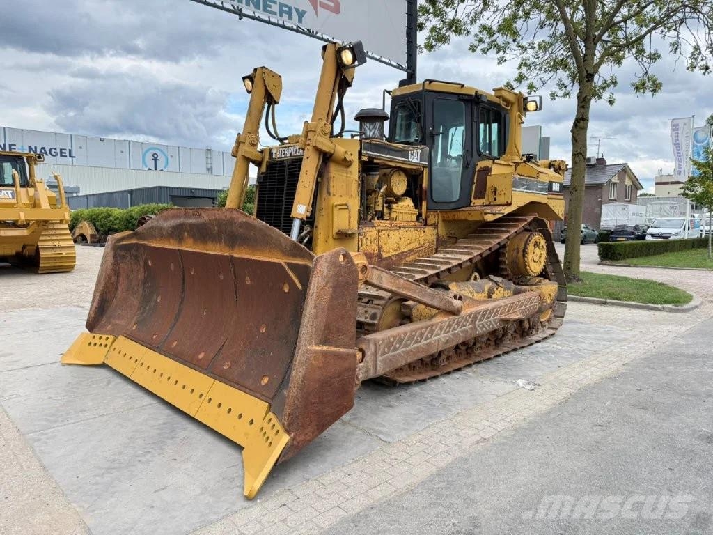 CAT D8R Buldooserid