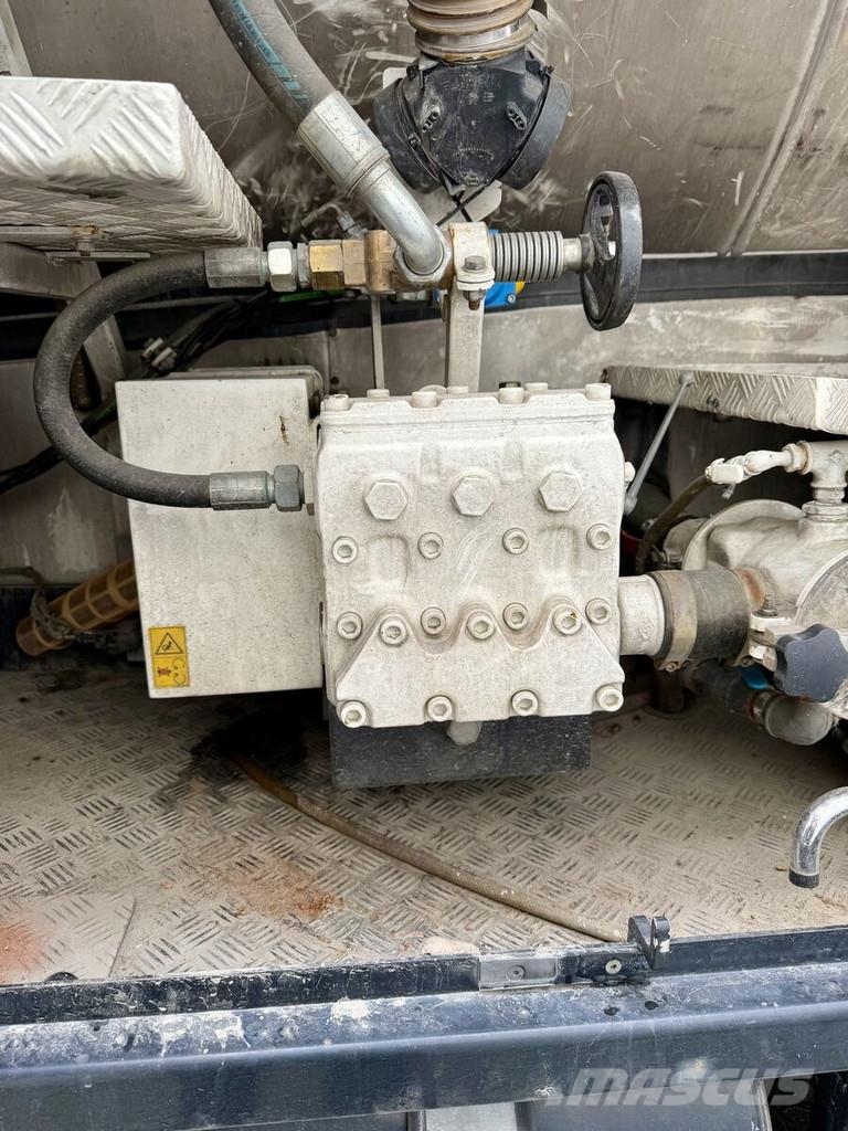 MAN TGS 18.320 4X4 KANAL MÜLLER VACUMASTER Camiões Aspiradores Combi