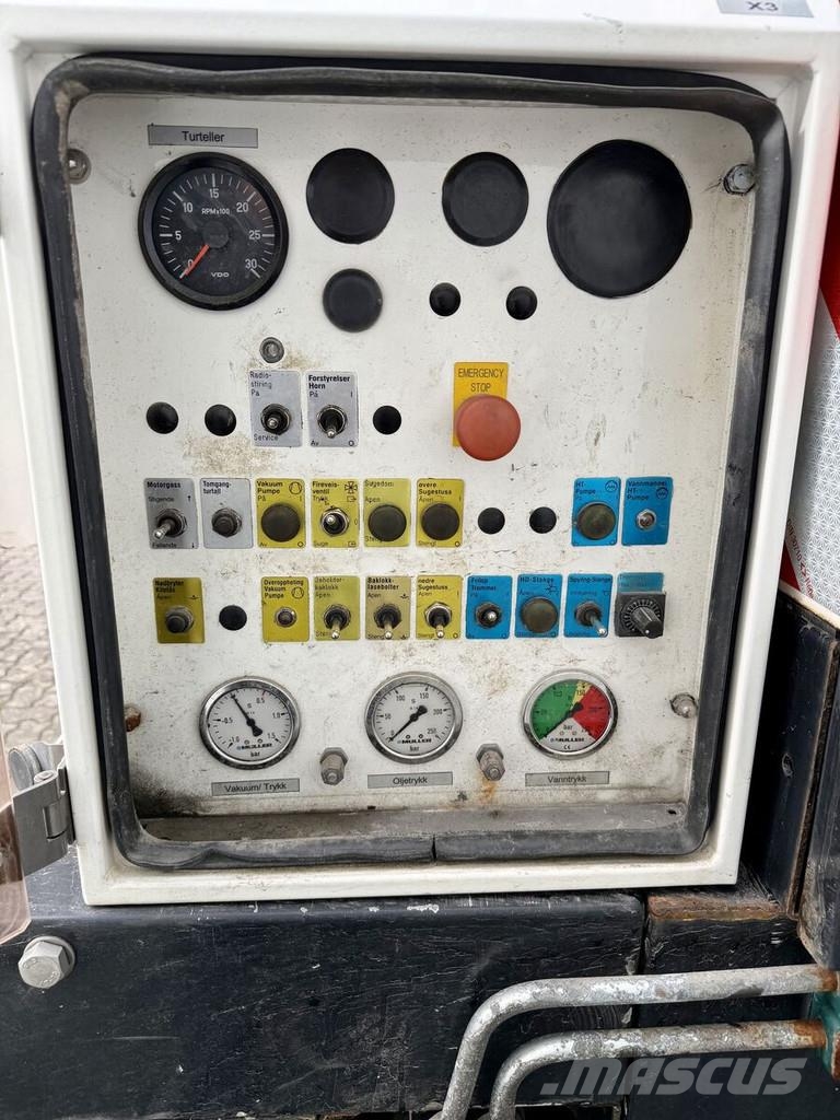 MAN TGS 18.320 4X4 KANAL MÜLLER VACUMASTER Camiões Aspiradores Combi