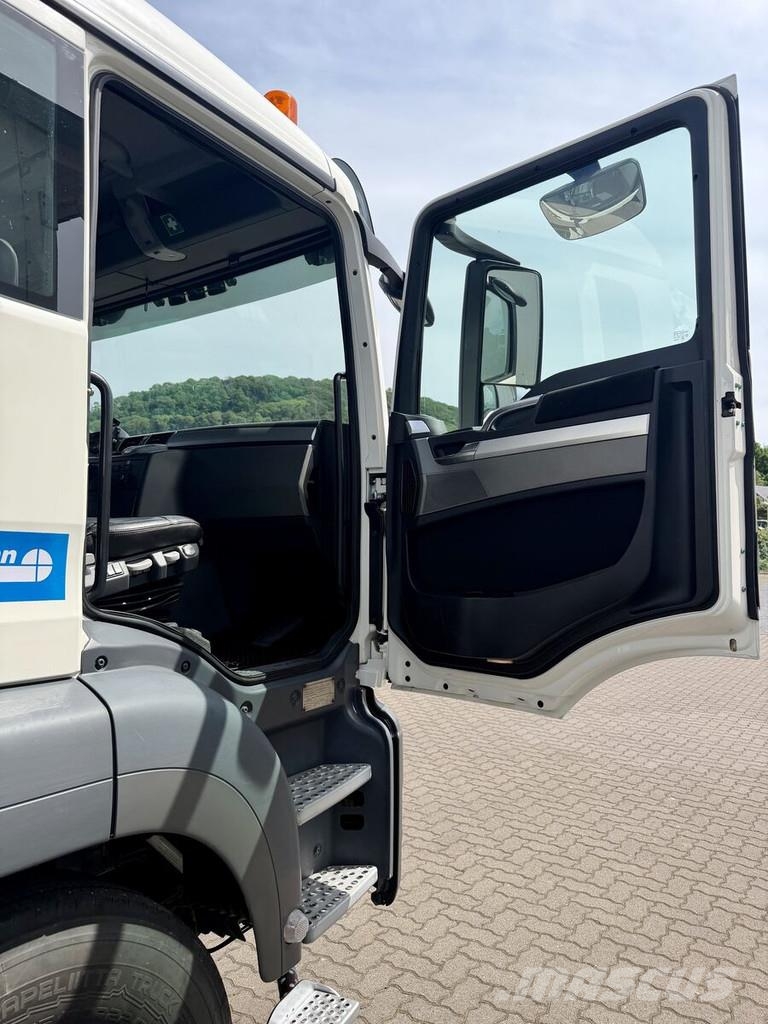 MAN TGS 18.320 4X4 KANAL MÜLLER VACUMASTER Camiões Aspiradores Combi