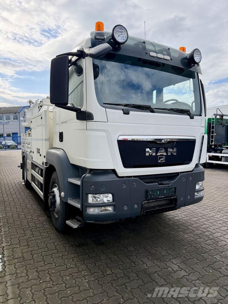 MAN TGS 18.320 4X4 KANAL MÜLLER VACUMASTER Camiões Aspiradores Combi