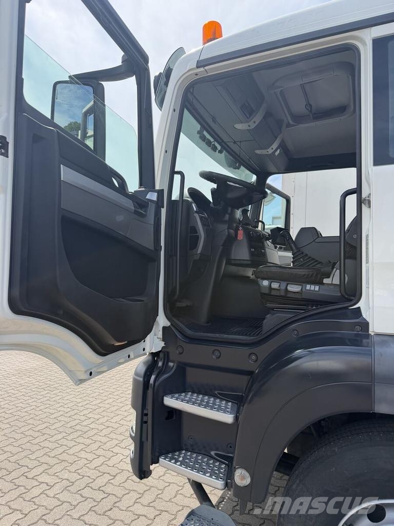 MAN TGS 18.320 4X4 KANAL MÜLLER VACUMASTER Camiões Aspiradores Combi