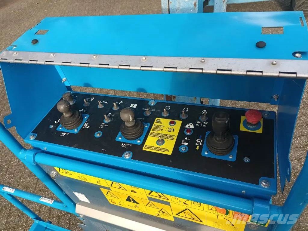 Genie Z51/30 New manbasket and control box Plataformas con brazo de elevación manual