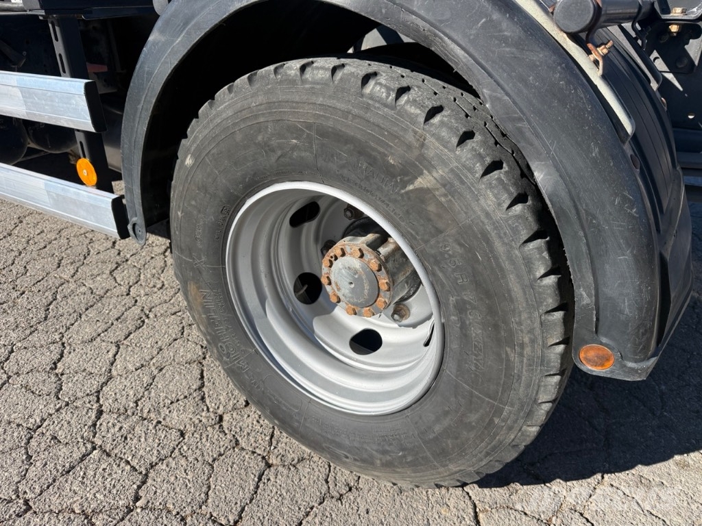 Renault 220 DCI Camion ampliroll