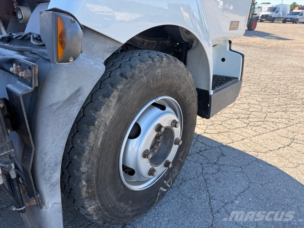 Renault 220 DCI Camion ampliroll