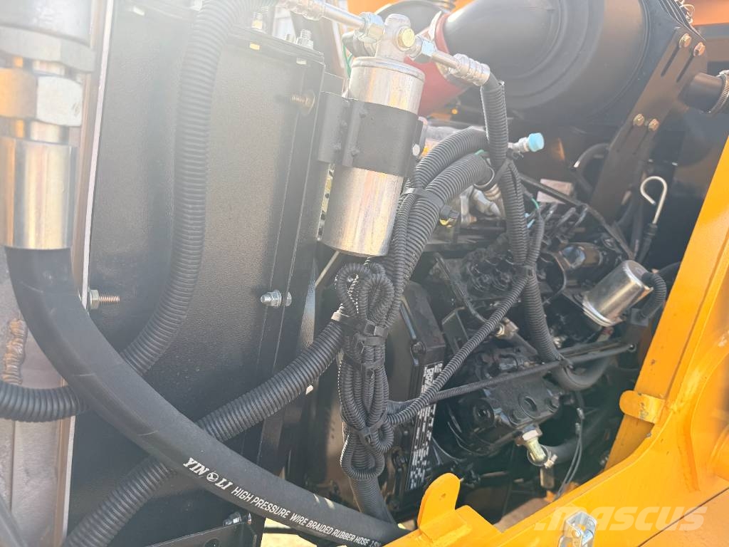 JCB 4 CX لوادر ذات جرافات عكسية